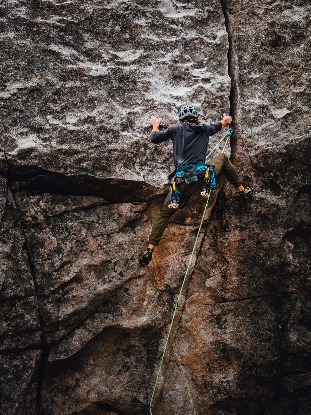 Climbing - Patrick hendry unsplash